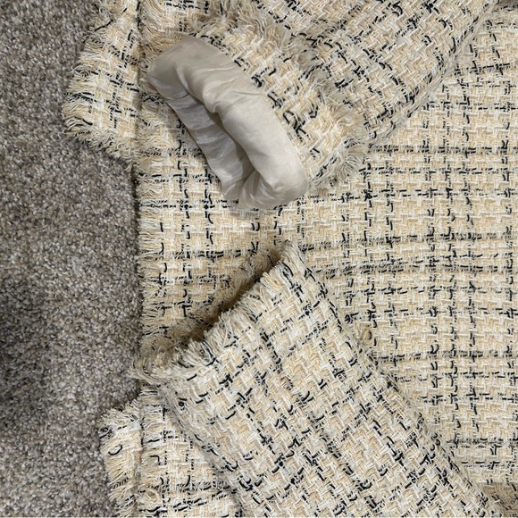 Womens Cream Tweed Jacket, Size Medium, like new! - Picture 7 of 8